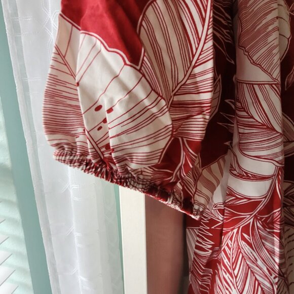 One Papaya Hawaii Hawaiian flowered top - Picture 4 of 5